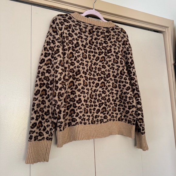 American Eagle Cheetah Print Sweater Size Small/Petite S/P - Picture 5 of 8